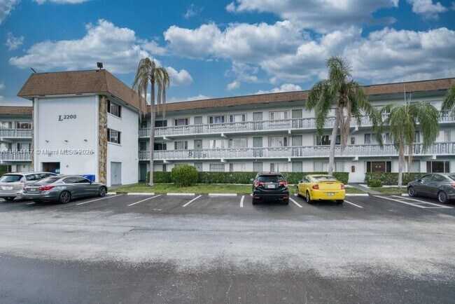Primary Photo - 2200 Springdale Blvd