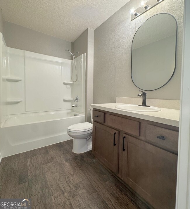 Building Photo - 164 Ashwood Cir