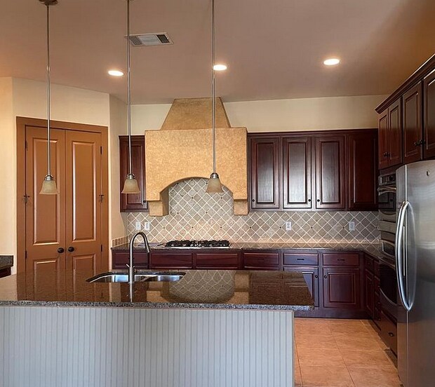 Building Photo - 555 Via Amalfi