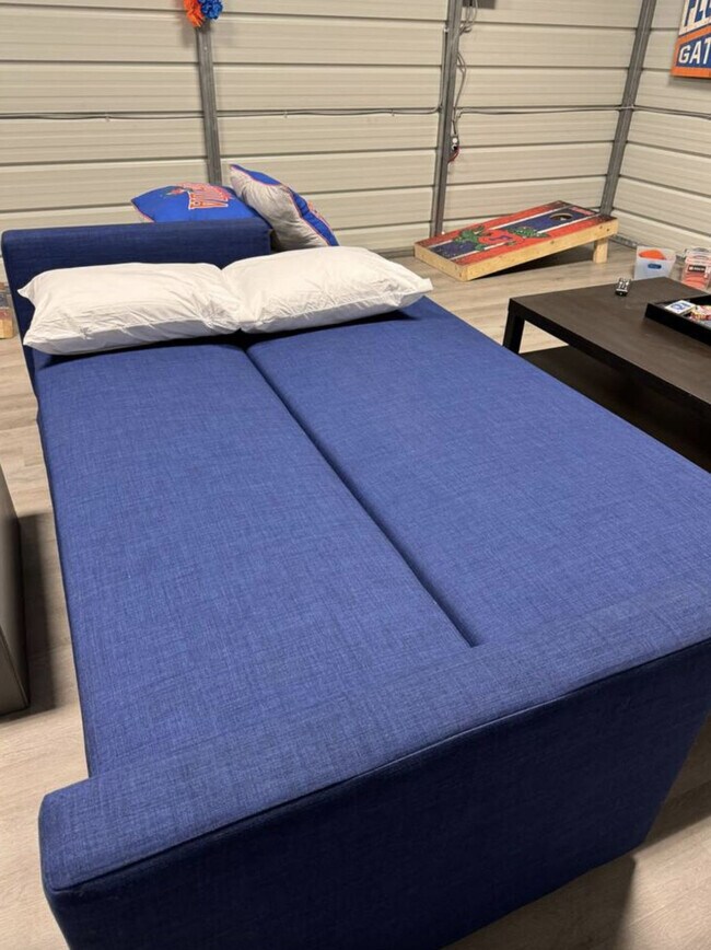 Building Photo - 2614 NW 8th St