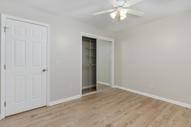 Building Photo - Delightful 3-bedroom, 2-bathroom home loca...