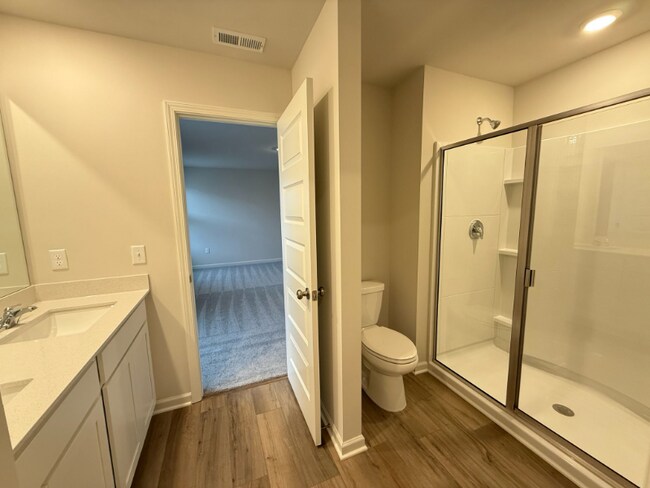 Building Photo - 600 Lyness Dr