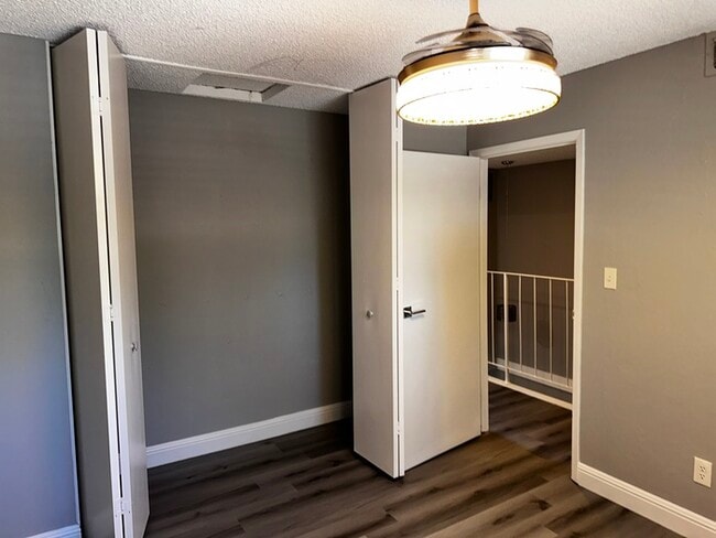 Building Photo - Charming 2-Bedroom Condo with Fireplace & ...