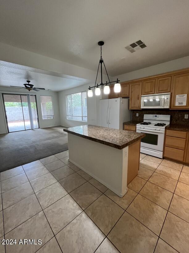 Building Photo - 4135 E Bellerive Dr