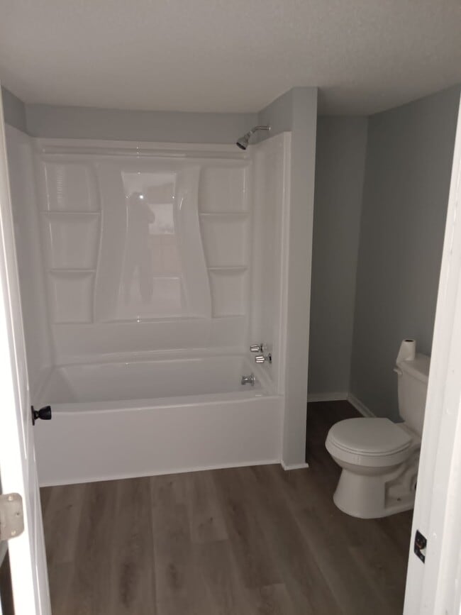 Building Photo - Emerson