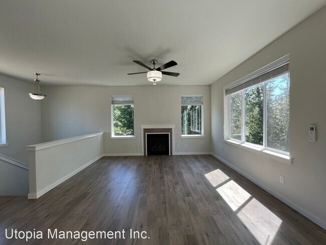 Building Photo - 4 br, 2 bath House - 540 Harman Way