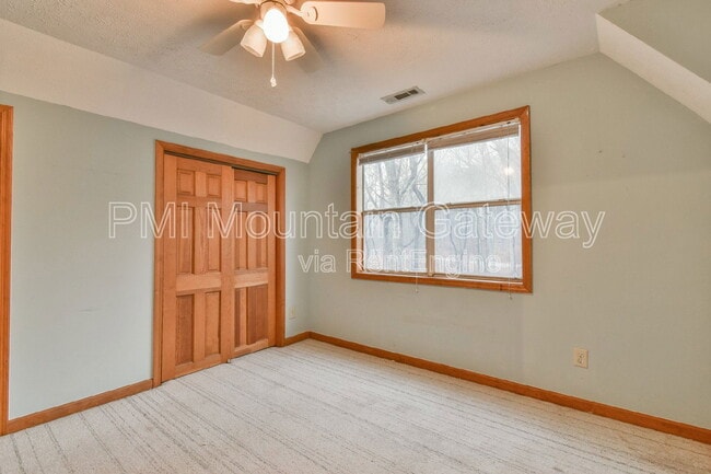 Building Photo - 495 Washboard Rd