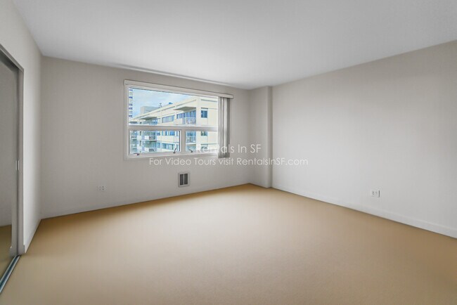 Building Photo - 1388 Gough St