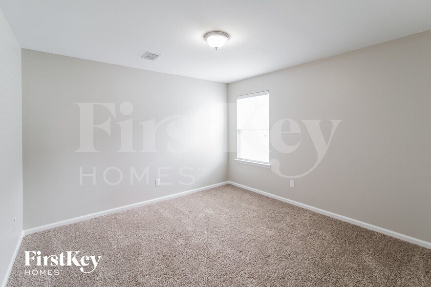 Building Photo - 454 Northern Red Oak Dr