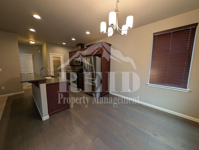 Building Photo - 3887 Portside Dr