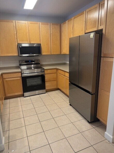 Building Photo - 1500 Cadfel Ct