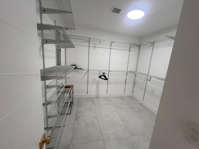 Building Photo - 3675 SW 26th St