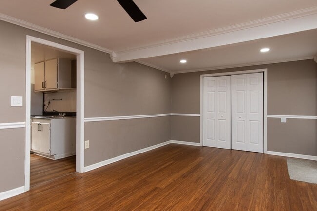 Building Photo - Call Sabrina Thomas at 757-767-0767 for more information