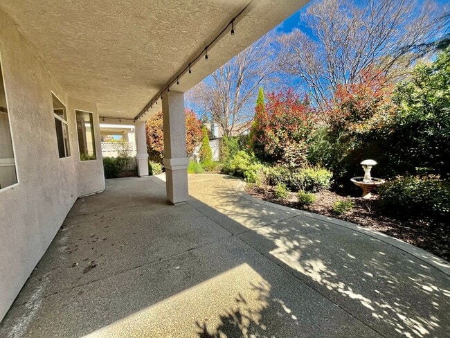 Building Photo - Two Bedroom Home for Rent in Sun City Roseville