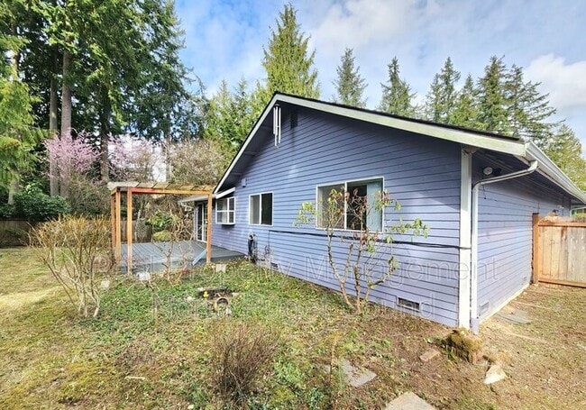 Building Photo - 920 104th Pl SE