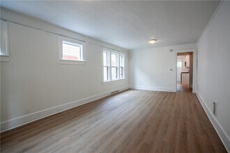 Building Photo - 1786 Clifford Ave