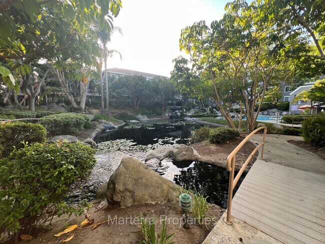 Building Photo - 1 Bedroom home in Seabridge Villas!