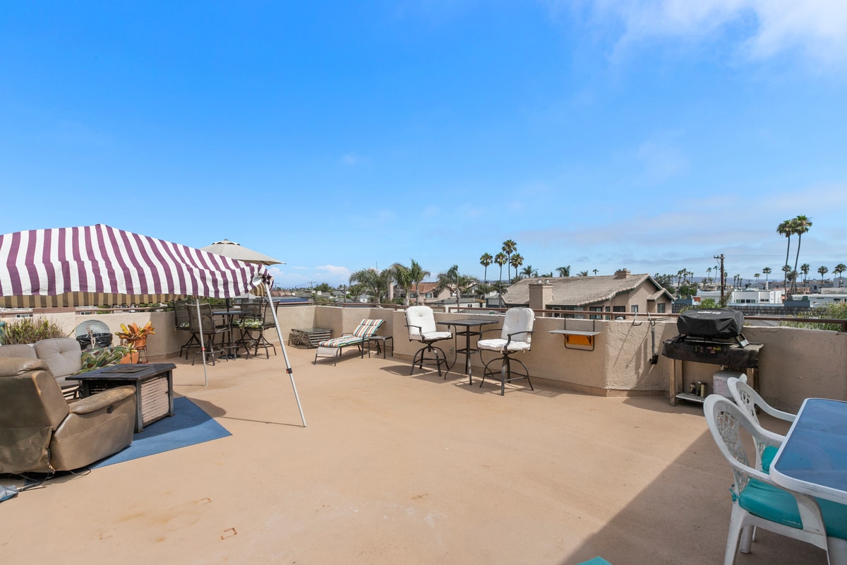 rooftop deck - 184 Date Ave