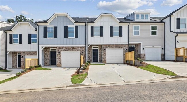 Primary Photo - 102 Fairlie Pkwy
