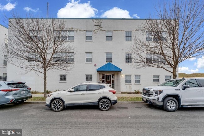 Building Photo - 1008 Rittenhouse St NW