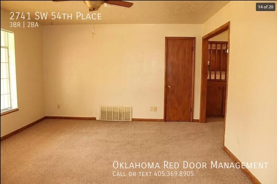Building Photo - 2741 SW 54th Pl