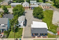 Building Photo - 39 Mine St