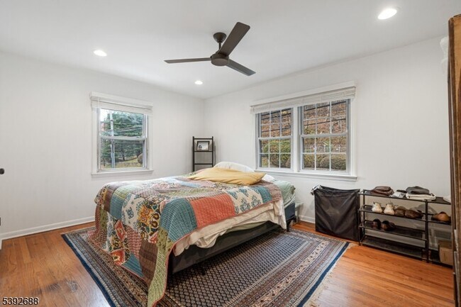 Building Photo - 76 Mt Kemble Ave