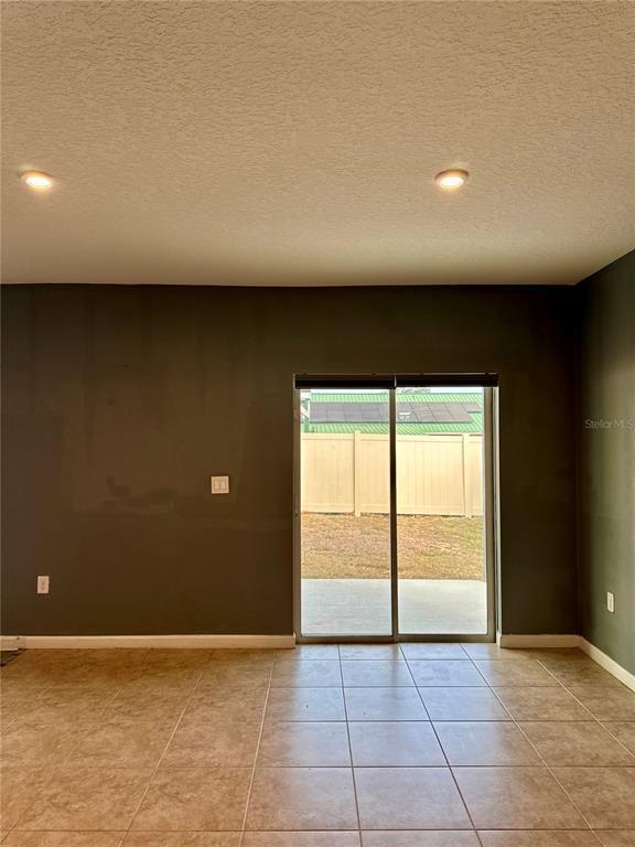 Building Photo - 217 Fiddlewood Ct