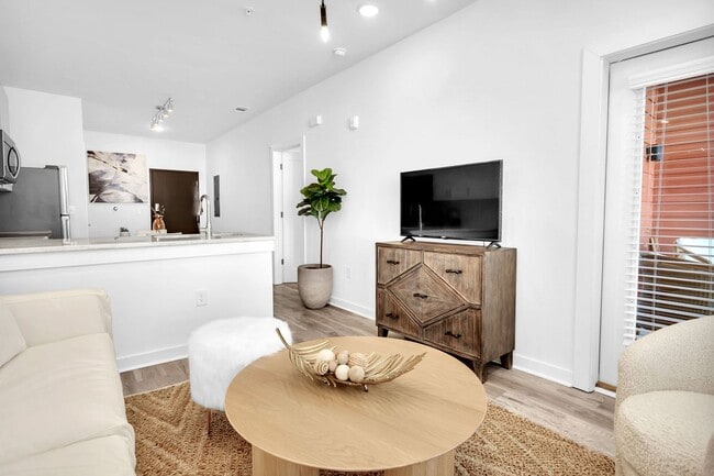 Building Photo - Stunning Midtown 1 BED 1 BATH