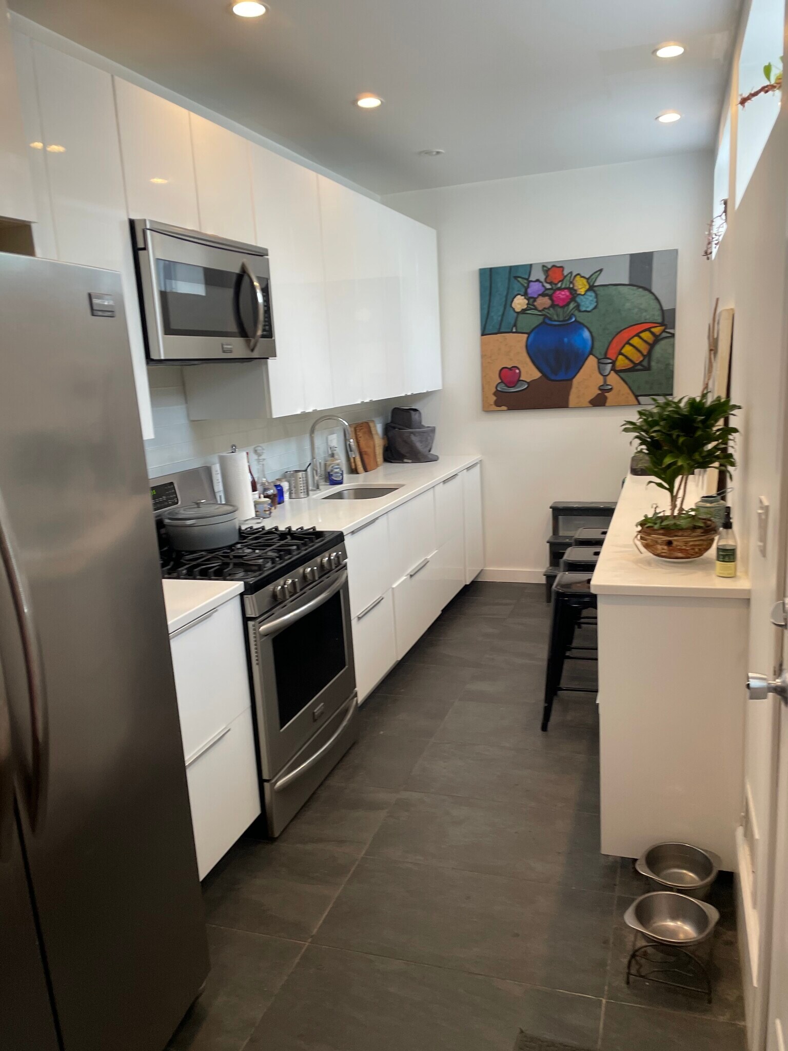 Building Photo - 2340 E Boston St