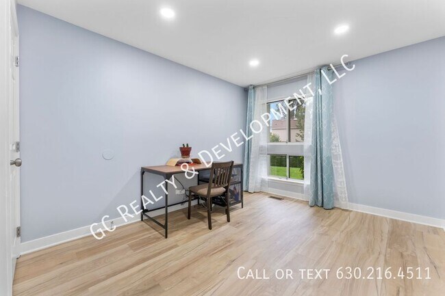 Building Photo - 1227 Ranchview Ct