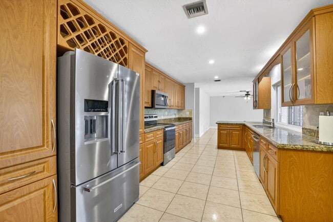 Building Photo - 2403 NW 118th Terrace
