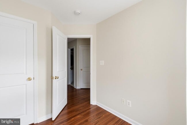 Building Photo - 8108 Dove Cottage Ct