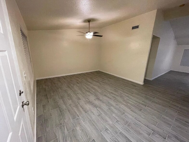 Building Photo - 8019 S Muddy Creek Dr