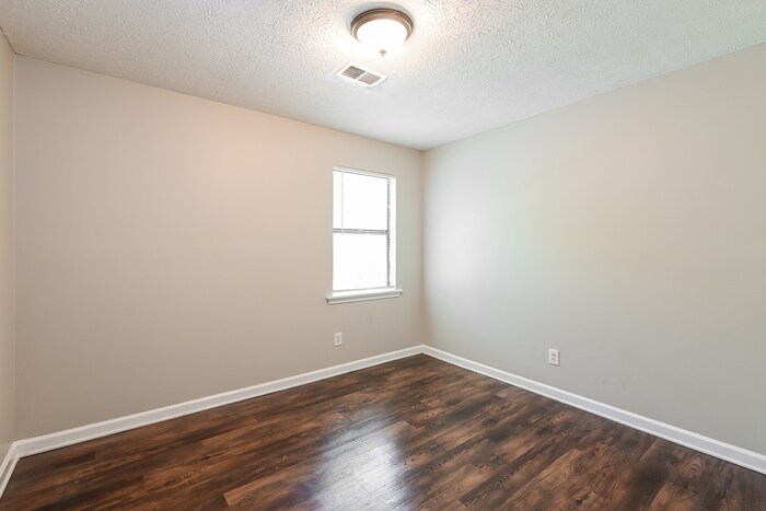 Building Photo - 5205 Birdlake Dr NW