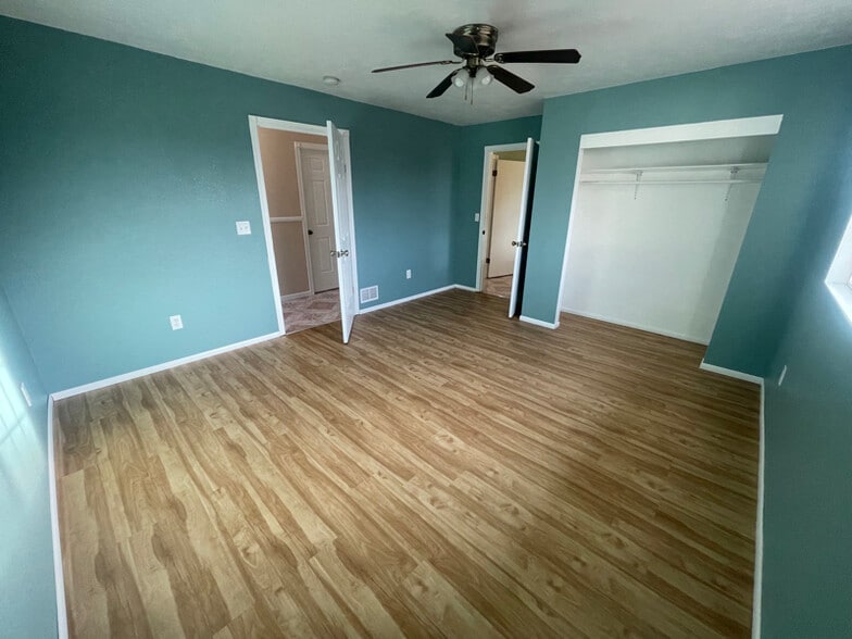 Building Photo - 319 W 14th St