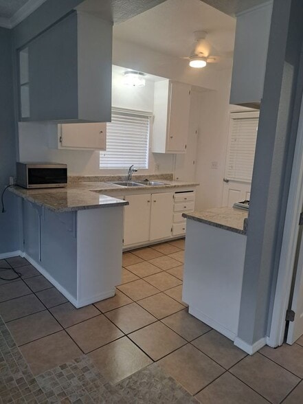 Building Photo - 666 W 3rd St