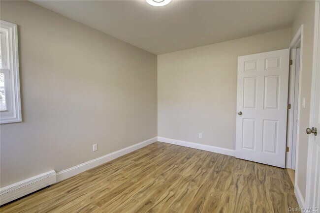Building Photo - 207 Catherine Ave