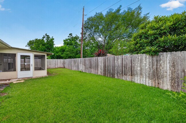 Building Photo - 16514 Camino Del Sol Dr