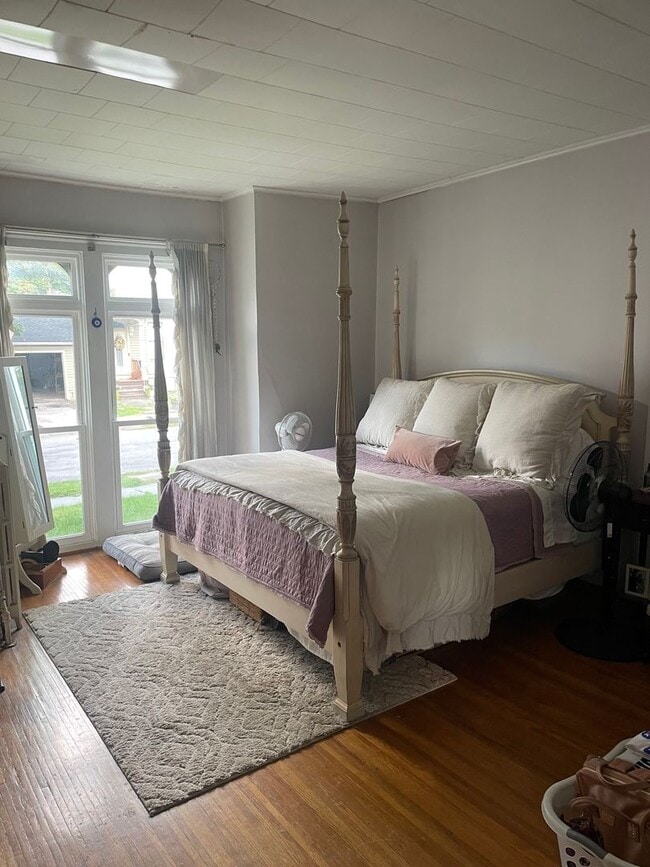 Building Photo - 44 Rowley St