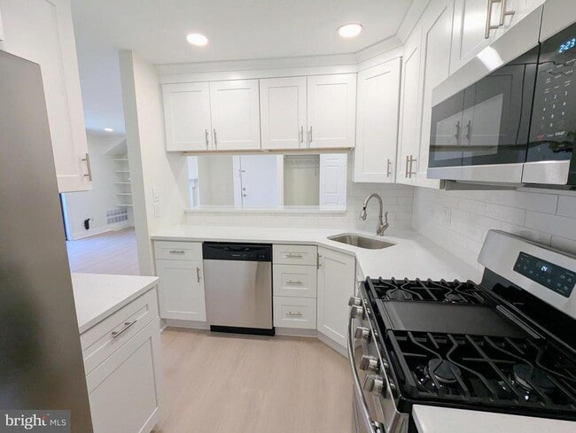 Building Photo - 1616 Morris Ct