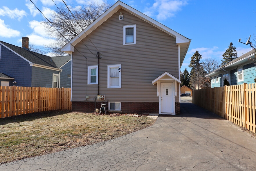 Building Photo - 1617 Jackson St