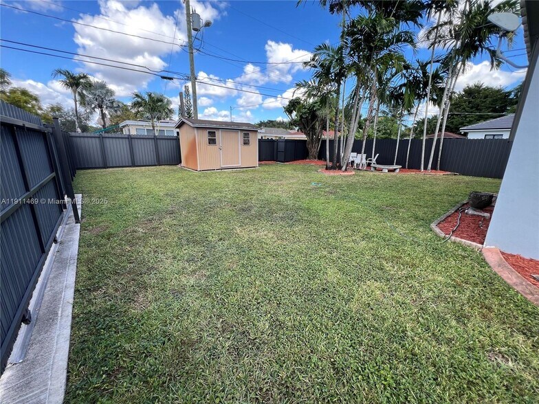 Building Photo - 189 Glendale Dr