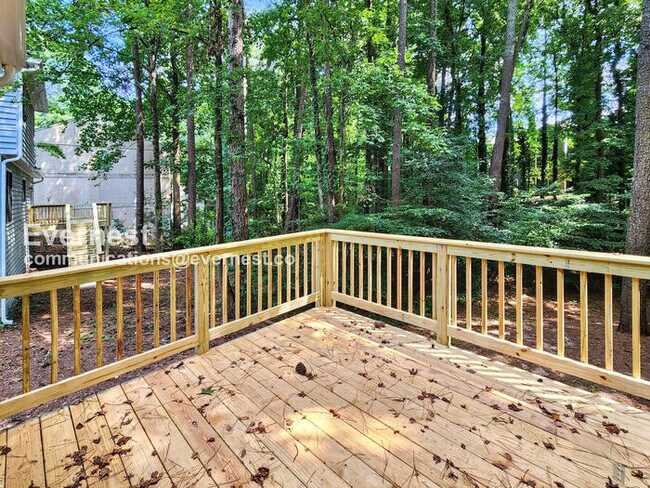 Building Photo - 944 Shiloh Ridge Run NW