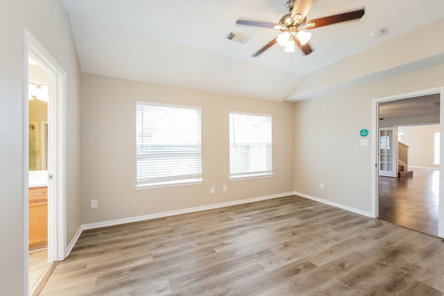 Building Photo - 14814 Dorray Ln