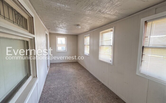 Building Photo - 12110 Lenacrave Ave