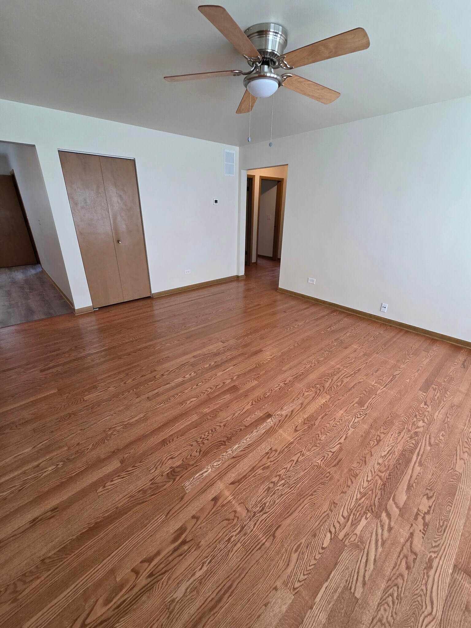Building Photo - 9290 N Courtland Dr
