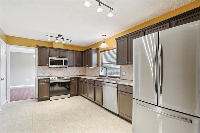 Building Photo - 1017 Palmetto Ct