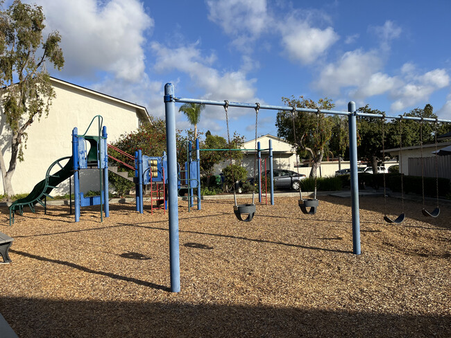 nice play area for children near unit - 3576 Surf Pl