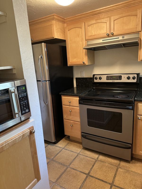 Building Photo - 101 Redding Rd